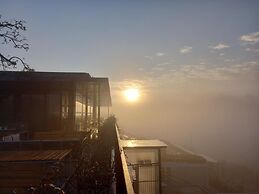 Vigolando Van Ho Resort