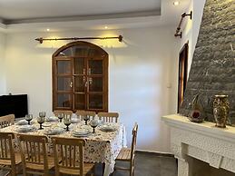 Private House With Pool and Sea View in Antalya