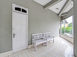 OYO 92166 Nirwana Inn Syariah