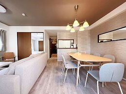 Dio Higashi Shinsaibashi