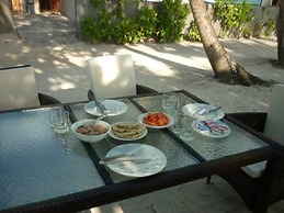 Batuta Maldives Fourson