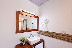 Batuta Maldives Fourson