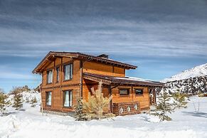 Le Chalet by Amirsoy