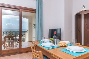 Nicole House With Stunning View And Pool