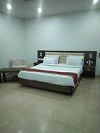 The Palm Hotel & Restaurant