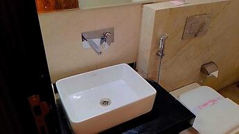 The Palm Hotel & Restaurant