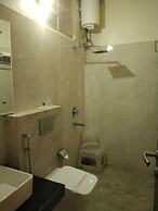 The Palm Hotel & Restaurant