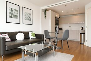 Still Life Aldgate Deluxe