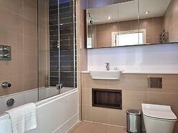 Still Life Aldgate Deluxe