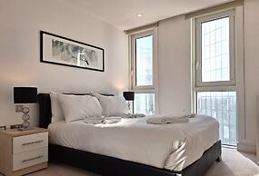 Still Life Aldgate Deluxe