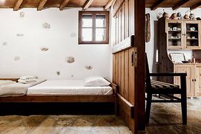 Naxos Alyko Traditional Vacation House Mitatos