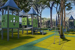 Eraora Hotel Village