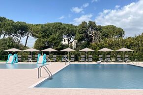 Eraora Hotel Village