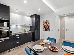 SKY9 Apartments District 6