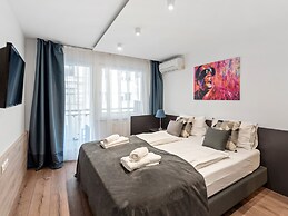 SKY9 Apartments District 6