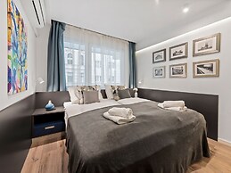 SKY9 Apartments District 6