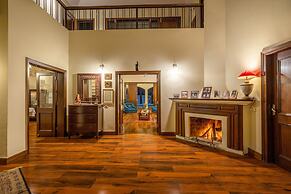 Citrus County, Hoshiarpur, Amã Stays & Trails