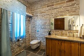 Moonstone, Bhopal, Amã Stays & Trails