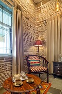 Moonstone, Bhopal, Amã Stays & Trails