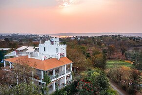 Moonstone, Bhopal, Amã Stays & Trails