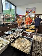 Wolf Of The City Hotel & Spa