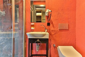 Wolf Of The City Hotel & Spa