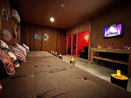 Wolf Of The City Hotel & Spa