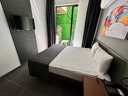 Wolf Of The City Hotel & Spa