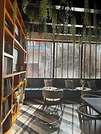 Wolf Of The City Hotel & Spa