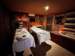 Wolf Of The City Hotel & Spa