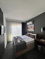 WOLF OF THE CITY HOTEL & SPA