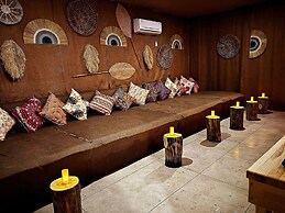 WOLF OF THE CITY HOTEL & SPA