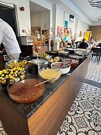 Wolf Of The City Hotel & Spa