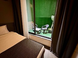 Wolf Of The City Hotel & Spa