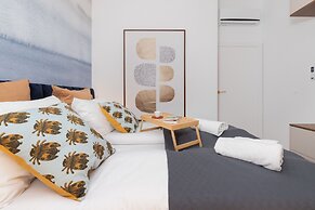 Lux Nadmotlawie Apartments by Renters