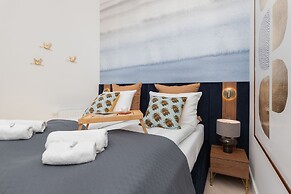 Lux Nadmotlawie Apartments by Renters