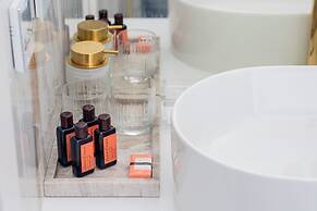 Lux Nadmotlawie Apartments by Renters