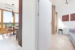 Lux Nadmotlawie Apartments by Renters