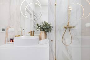 Lux Nadmotlawie Apartments by Renters