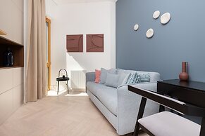 Lux Nadmotlawie Apartments by Renters