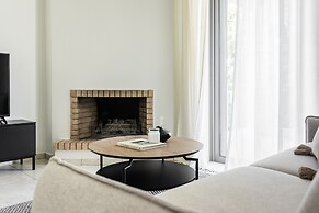 Majestic 3BR Apartment in Chalandri