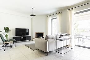 Majestic 3BR Apartment in Chalandri