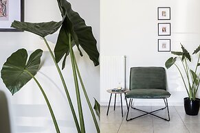 Majestic 3BR Apartment in Chalandri