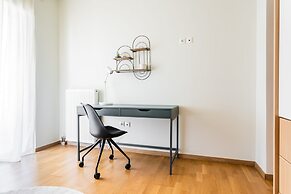 Majestic 3BR Apartment in Chalandri