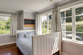 Berkeley Home w/ Garden, Close to San Francisco!