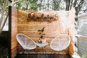 Home With Outdoor Oasis in Downtown Raleigh!