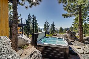 Secluded Mountain Cabin: Sweeping Lake Tahoe Views