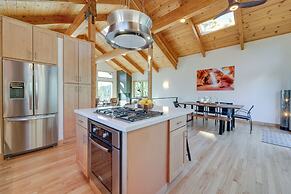 Decks + Lake Tahoe Views: Secluded Mtn Cabin!