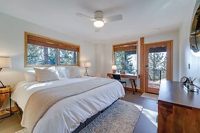 Decks + Lake Tahoe Views: Secluded Mtn Cabin!