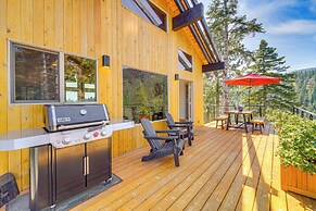Decks + Lake Tahoe Views: Secluded Mtn Cabin!